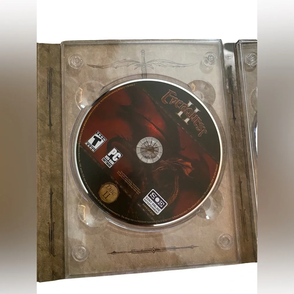 EverQuest II Collector's Edition PC RPG Complete Coin, Maps, Manual‎
